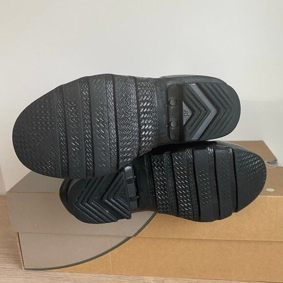 Hunter Original Kids Black Gloss Slip On Rain Boots- US 13 Boy/ 1 Girl - Picture 8 of 10